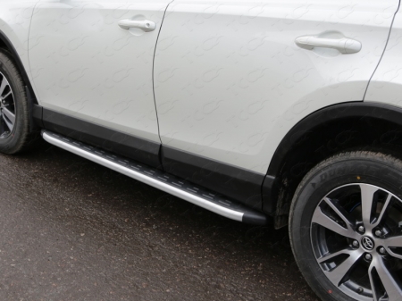 Toyota RAV4 2015 Пороги алюминиевые с пластиковой накладкой 1720 мм